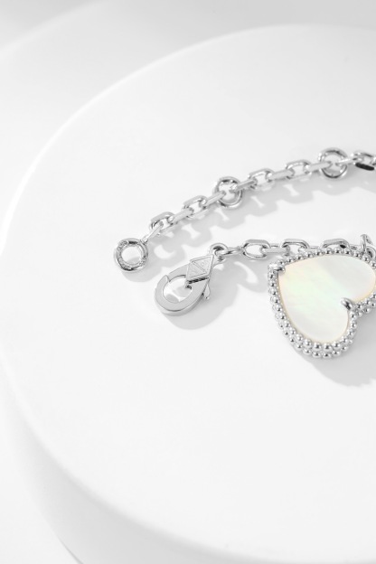 ヴァン クリーフ＆アーペル「Van Cleef & Arpels」Lucky Alhambra 四つ葉 ブレスレット17cm