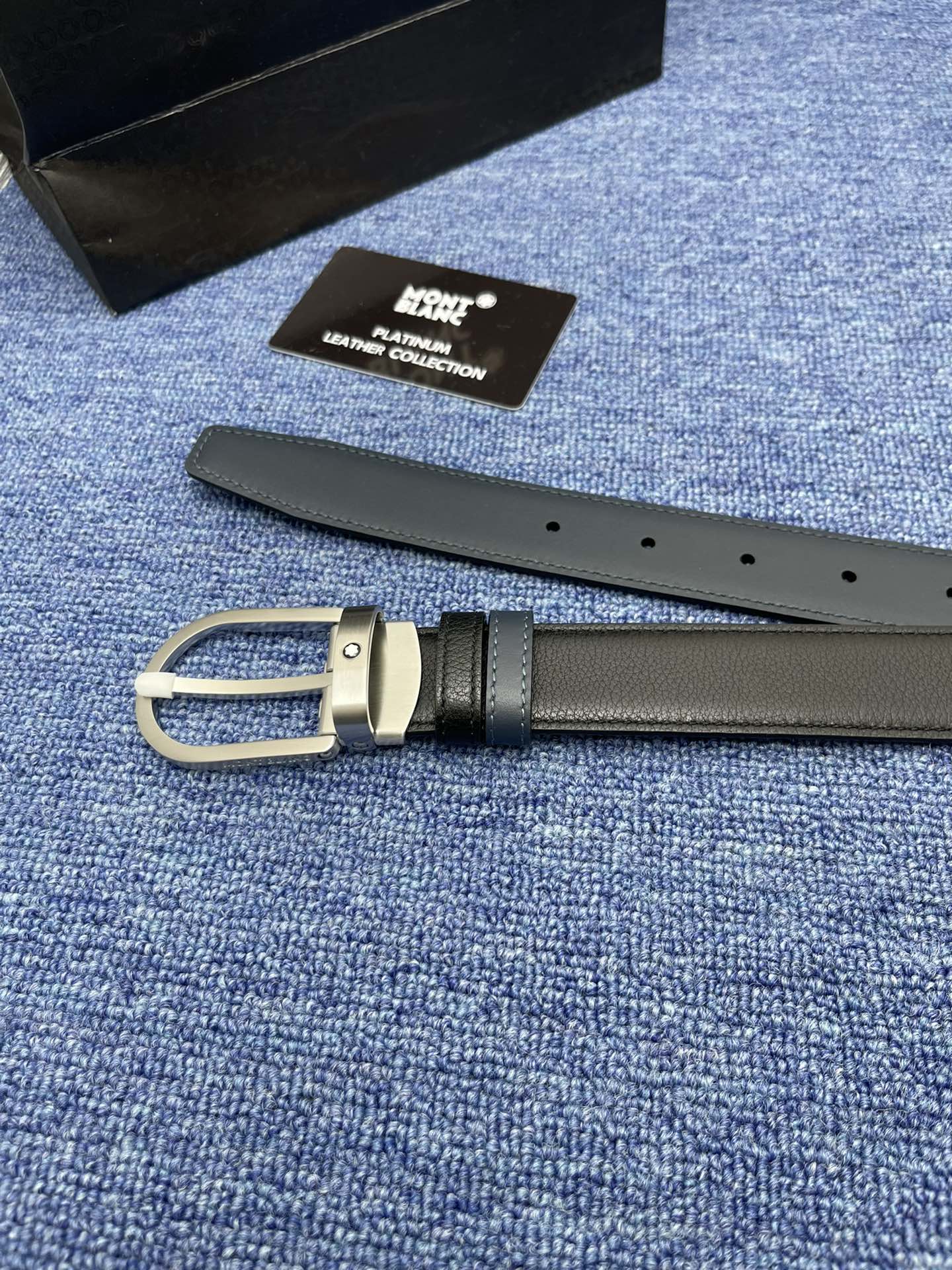 モンブラン「Montblanc」 クラシックコレクション ヘッドレザー ブラスバックル ベルト100cm