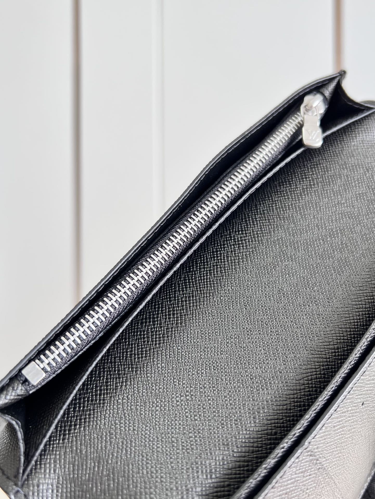 ルイ・ヴィトン「Louis Vuitton」LV ✕ Supreme コラボ ポルトフォイユ･ブラザ