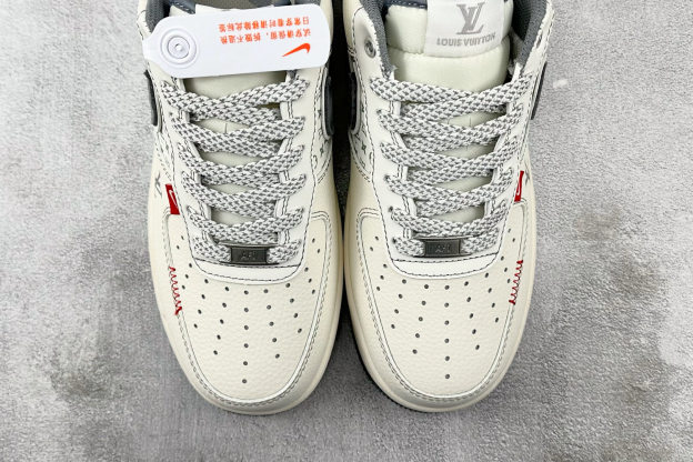 ルイ・ヴィトン「Louis Vuitton」Nike Air Force 1 '07 LV8 スニーカー