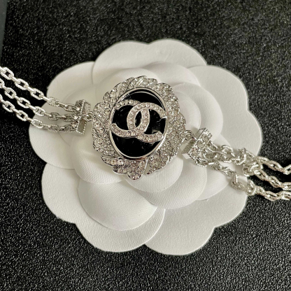 シャネル「Chanel」ダブルCダイヤモンドネックレス