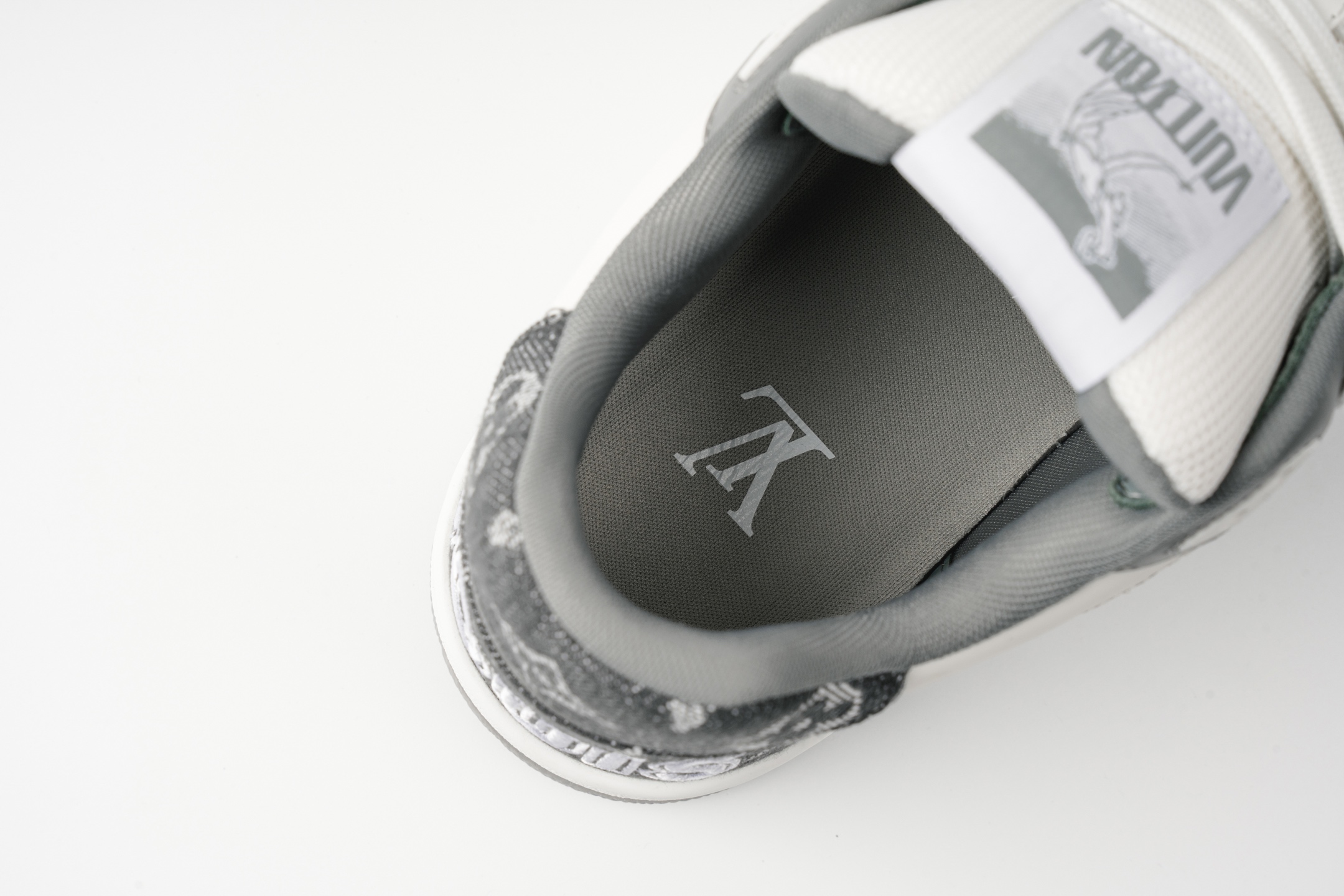 「コラボモデル」Louis Vuitton x Trainerマジックテープデビッドローカット スニーカー