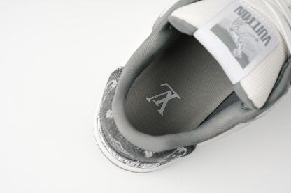 「コラボモデル」Louis Vuitton x Trainerマジックテープデビッドローカット スニーカー