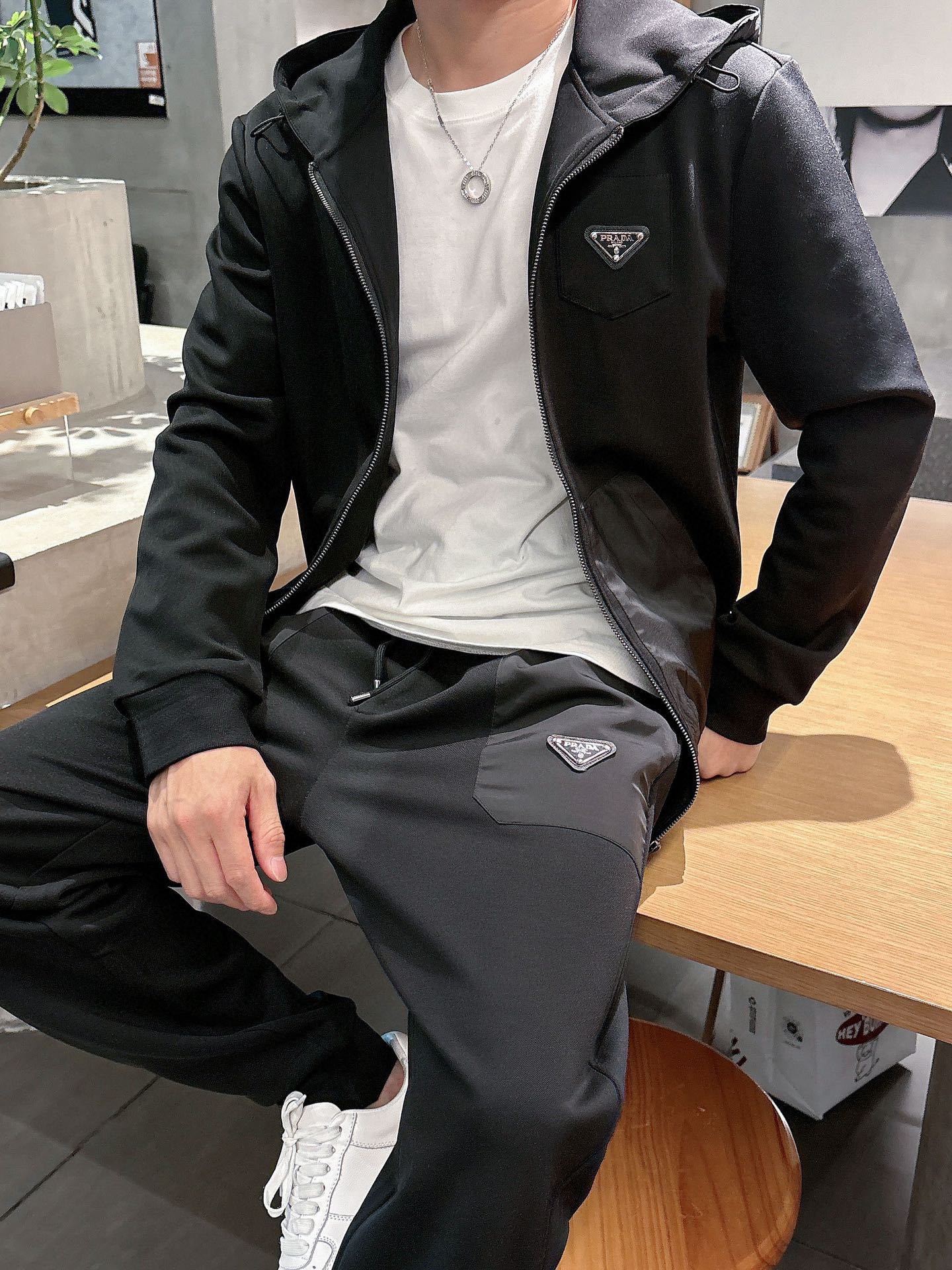 プラダ「Prada」秋冬 メンズ  カジュアルスポーツセット