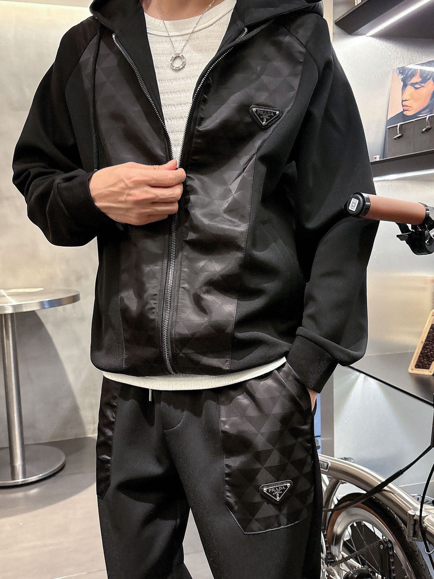 プラダ「Prada」秋冬 メンズ  カジュアルスポーツセット