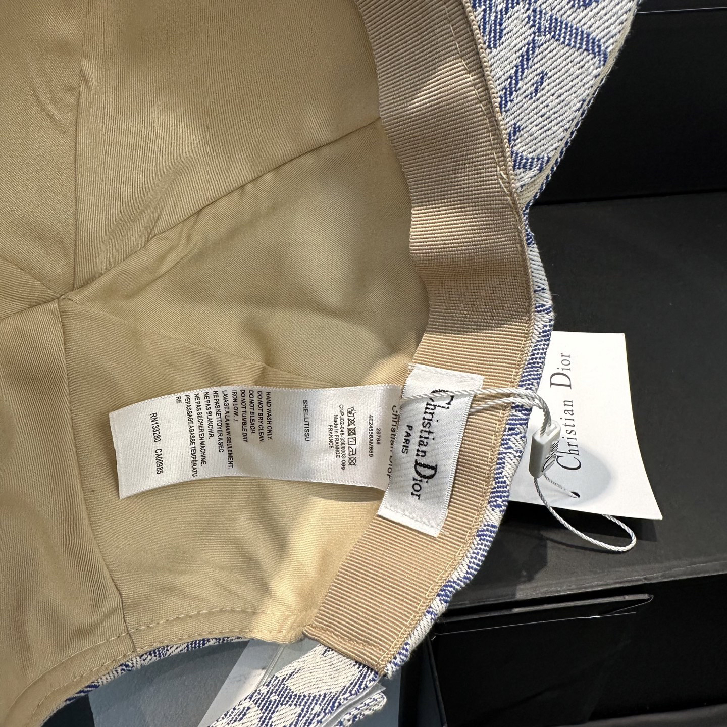 ディオール「Dior」CHRISTIAN DIOR PARIS エンブロイダリー ベースボールキャップ