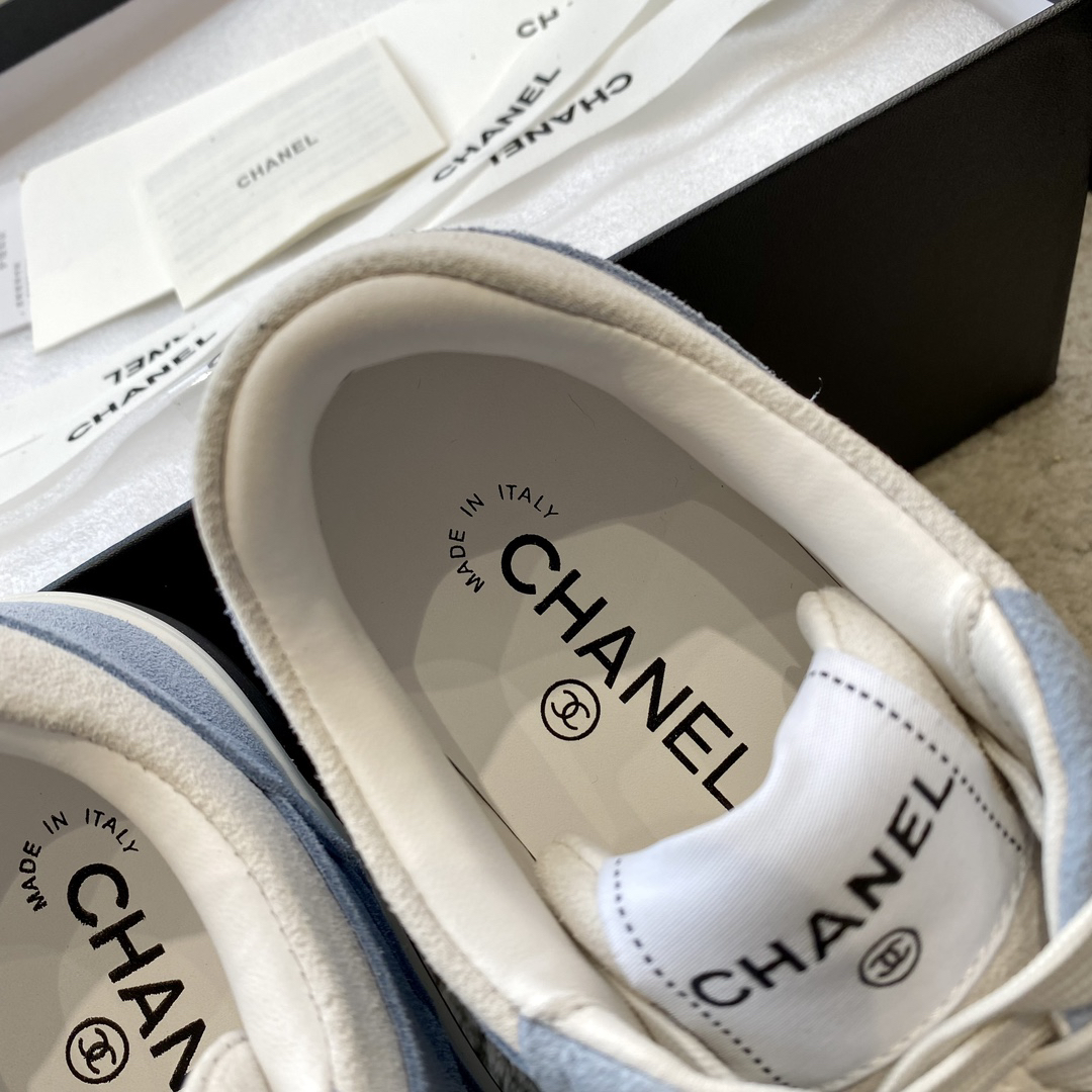 シャネル「Chanel」23C スエード パンダスニーカー カジュアルシューズ