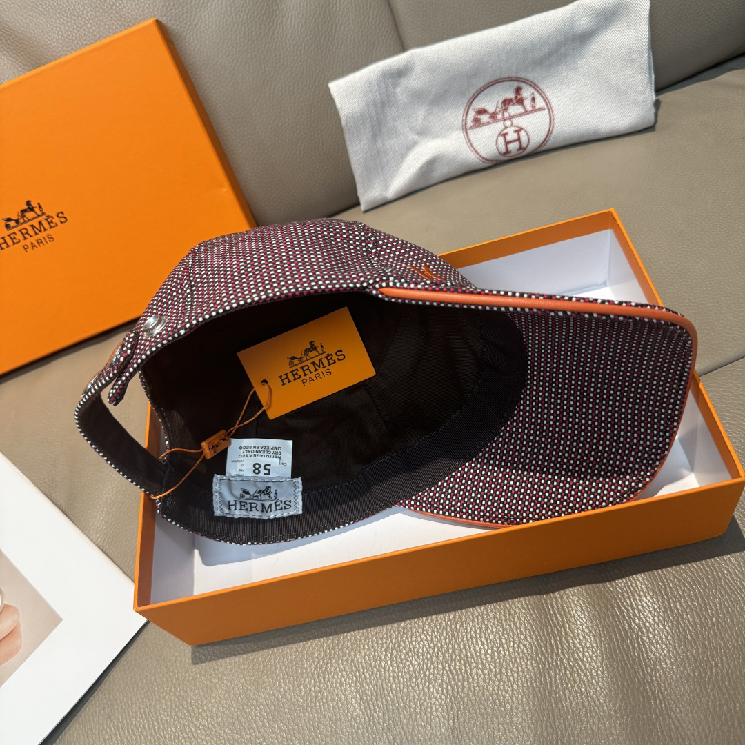 エルメス「Hermès」Classic ベースボールキャップ