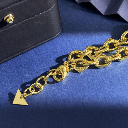 プラダ「Prada」プラダ トライアングルロゴ チェーンブレスレット ユニセックスアクセサリー
