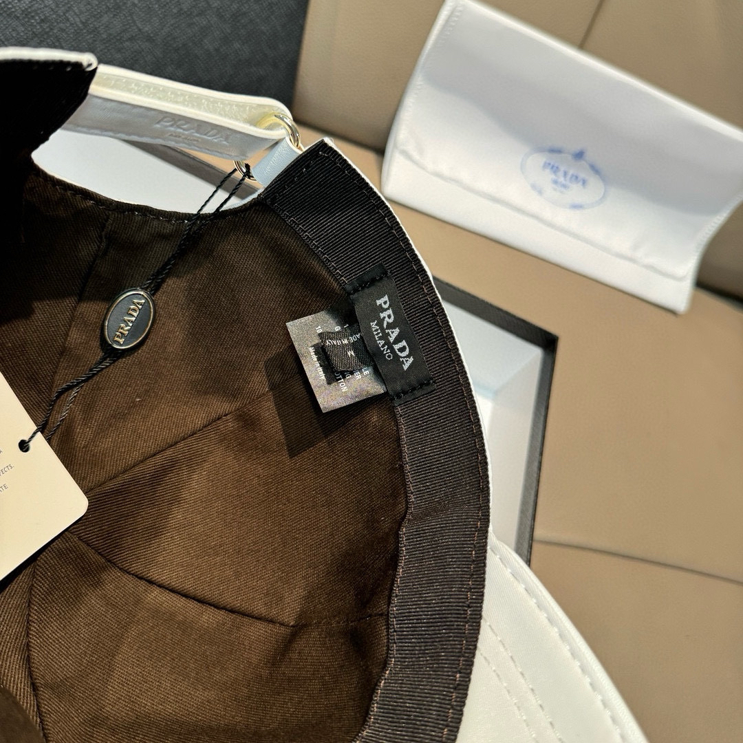 プラダ「Prada」Re-Nylon Classic Baseball Cap