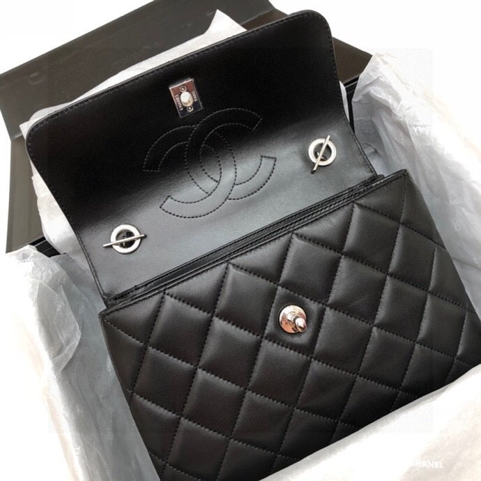 シャネル「Chanel」トップハンドル フラップ バッグ