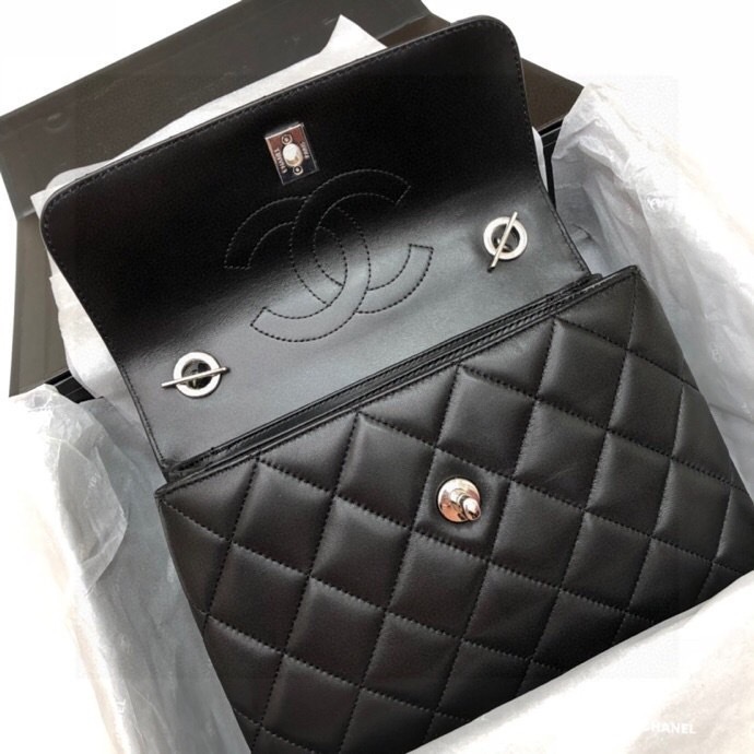 シャネル「Chanel」トップハンドル フラップ バッグ