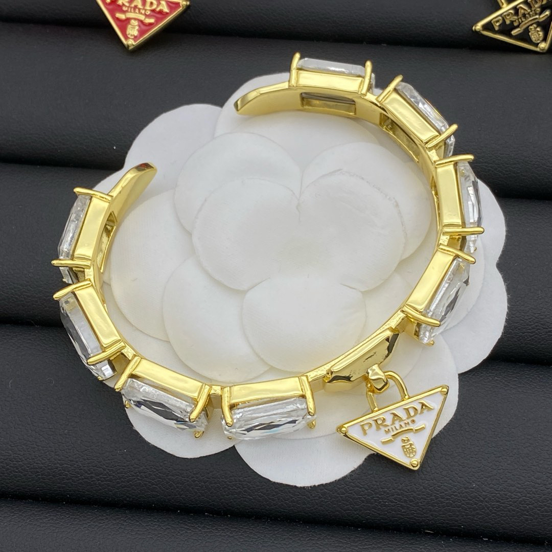 プラダ「Prada」プラダ Eternal Gold 18K ゴールド ブレスレット