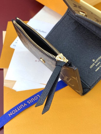 ルイ・ヴィトン(Louis Vuitton) ポルトフォイユヴィクトリーヌ