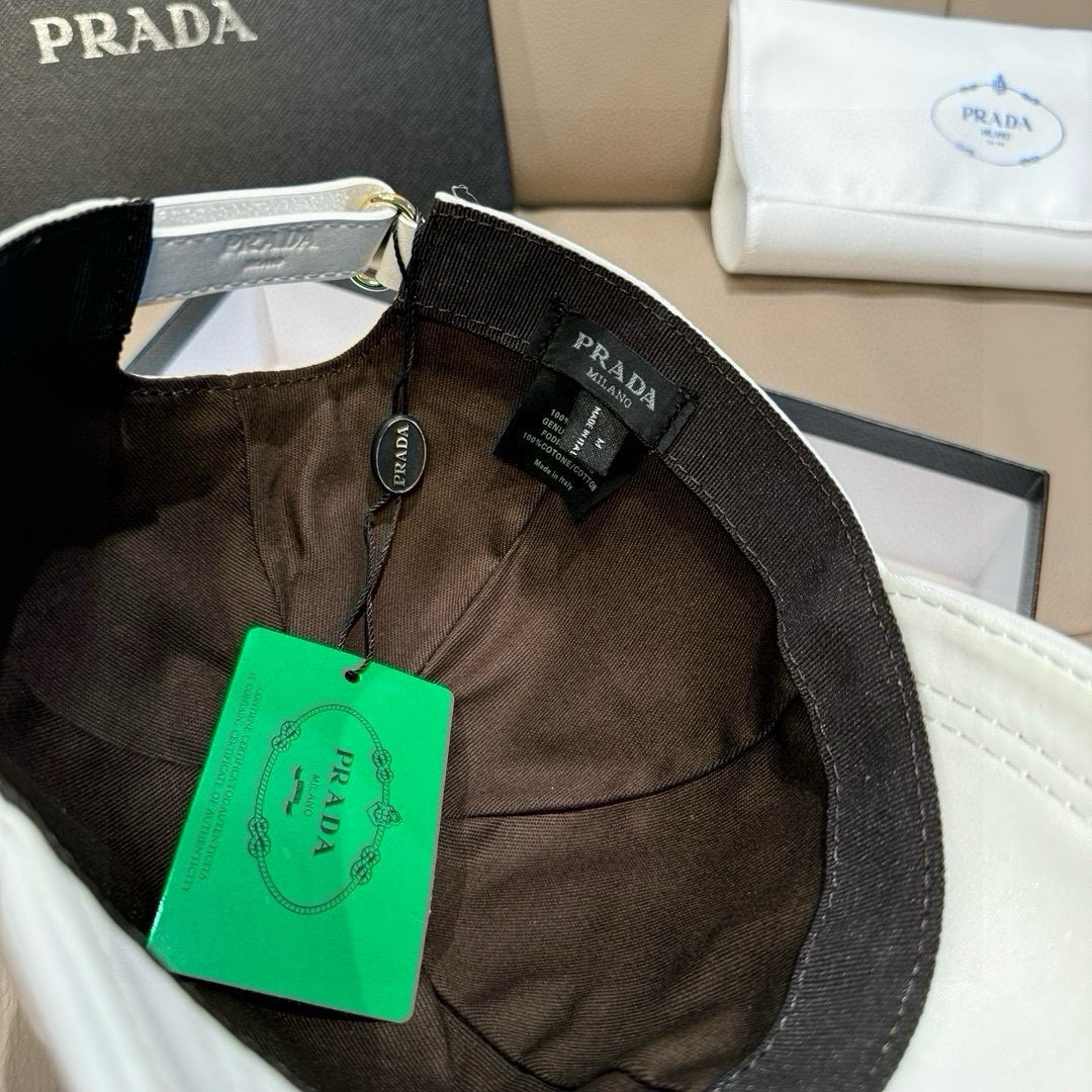 プラダ「Prada」Re-Nylon Baseball Cap