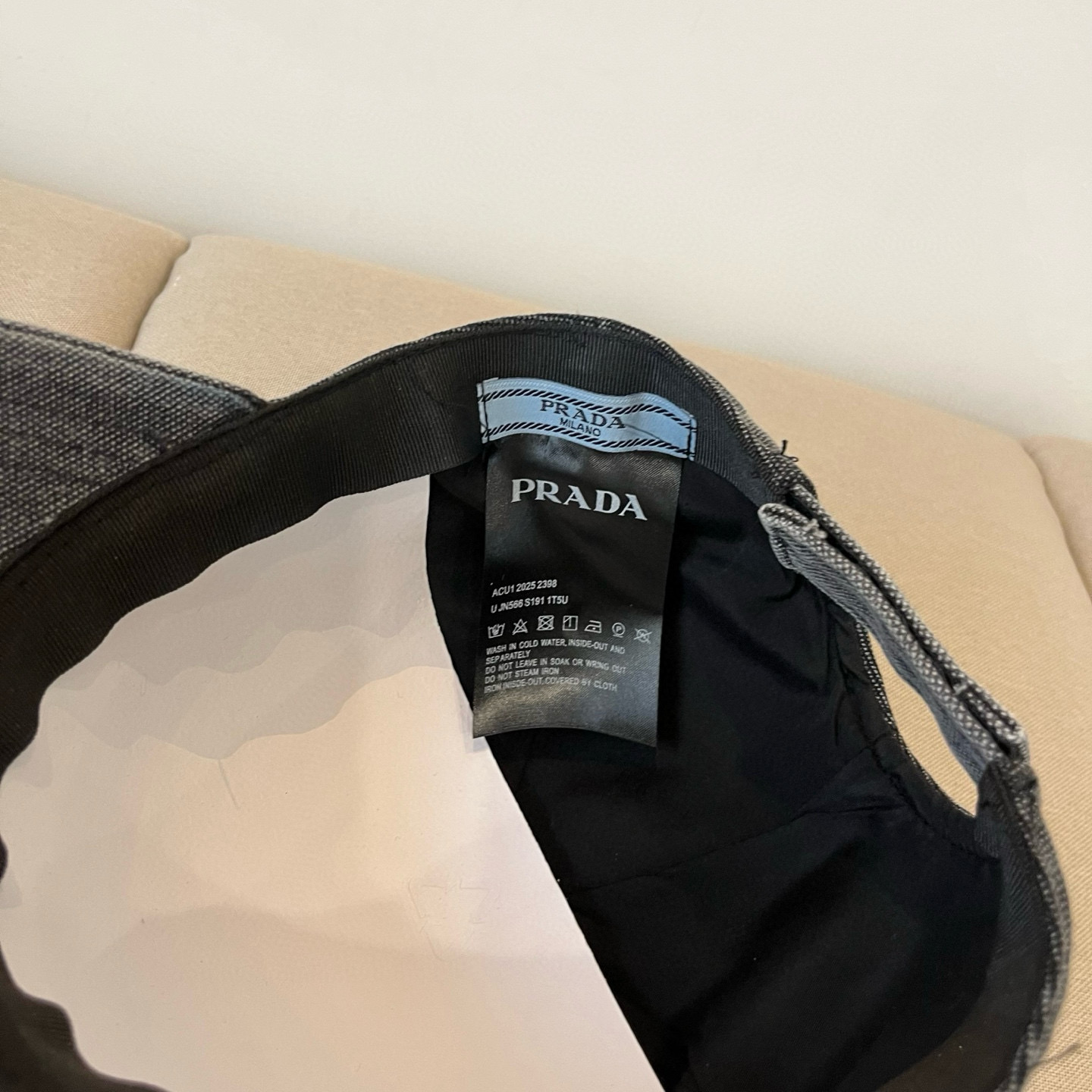 プラダ「Prada」Re-Nylon Baseball Cap