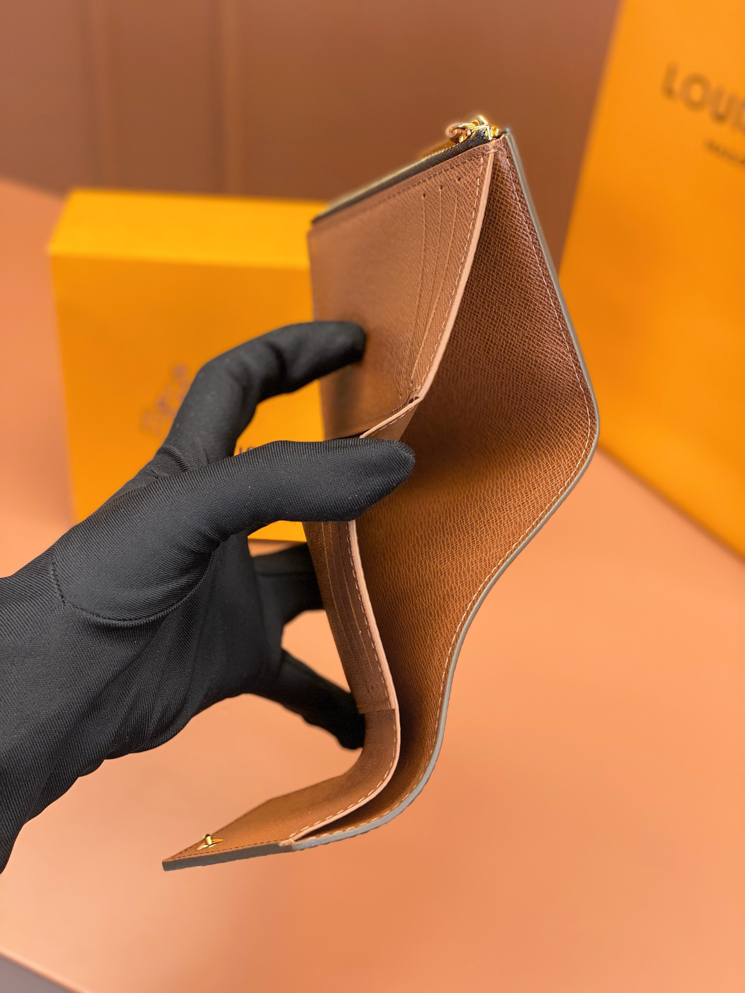 ルイ・ヴィトン(Louis Vuitton) ポルトフォイユ･ヴィクトリーヌ