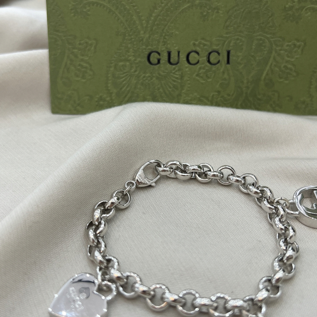 グッチ「Gucci」  ハート チェーン ブレスレット