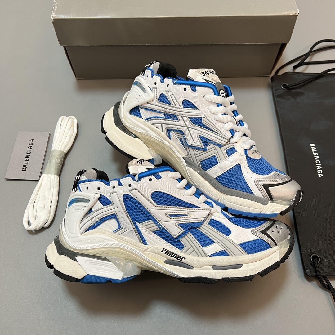 バレンシアガ「Balenciaga」Runner スニーカー
