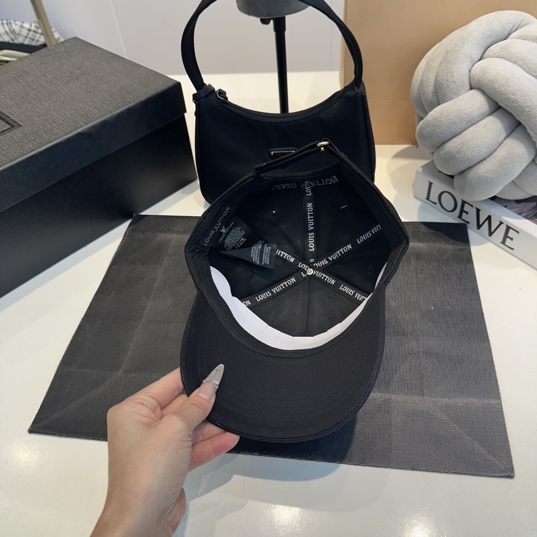 ルイ・ヴィトン「Louis Vuitton」 Signature キャップ（メンズ）‌
