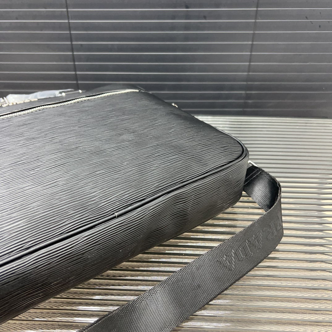 プラダ「Prada」ウォーターパターン レザー トートバッグ