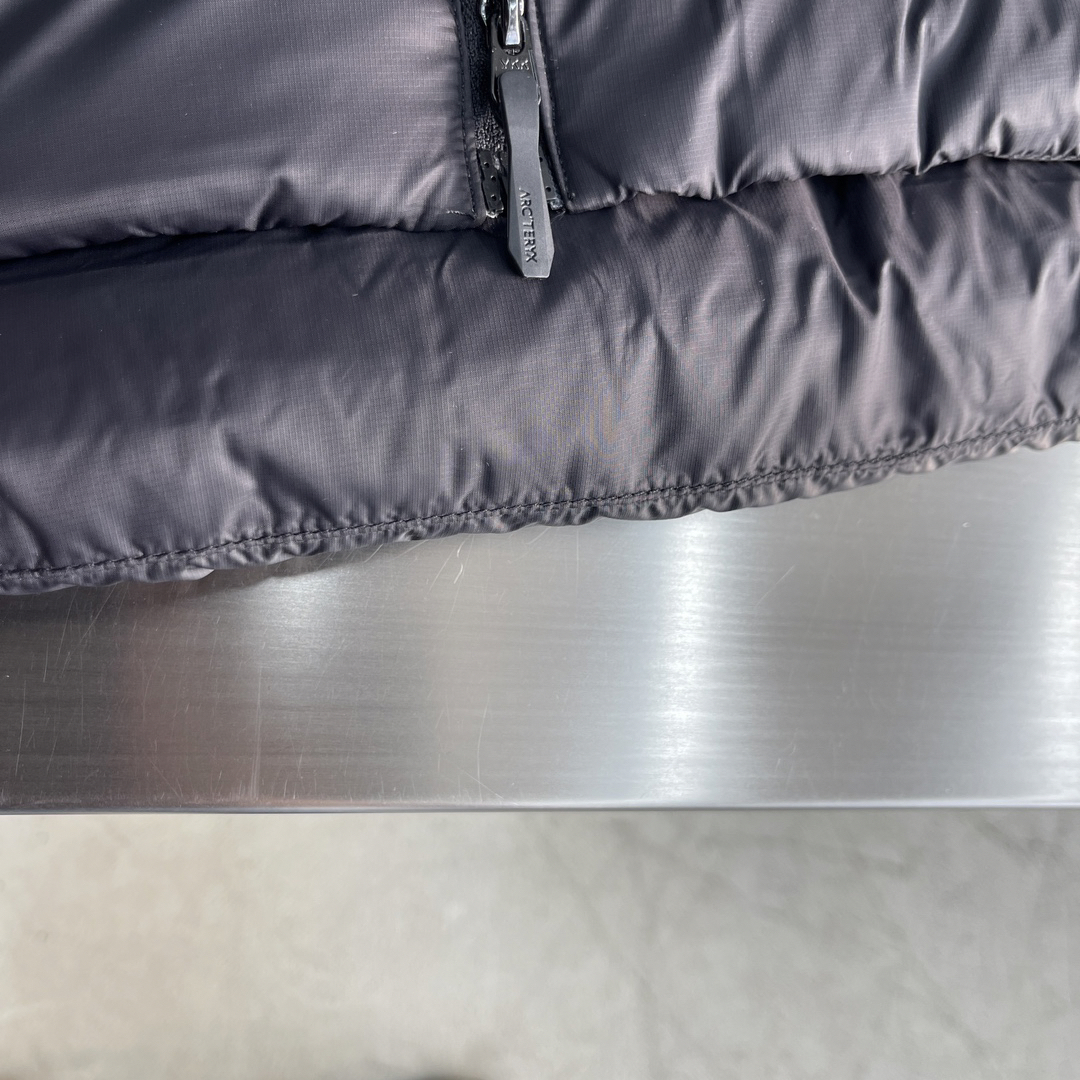 アークテリクス「ARC'TERYX」ホワイトグースダウン ジャケット