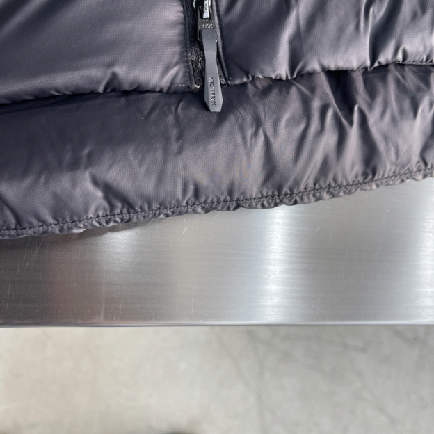 アークテリクス「ARC'TERYX」ホワイトグースダウン ジャケット