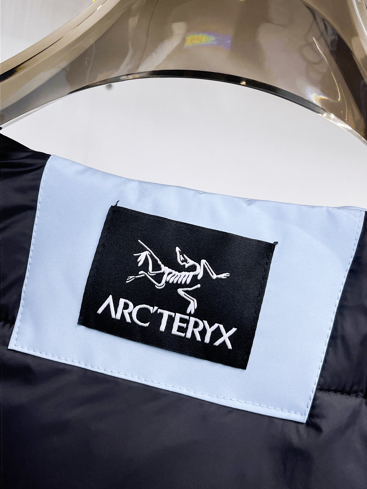 アークテリクス「ARC'TERYX」カラーブロック ダウンジャケット