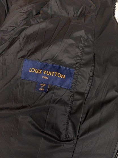 ルイ・ヴィトン「Louis Vuitton」 MONOGRAM BOYHOOD レリーフダウンジャケット