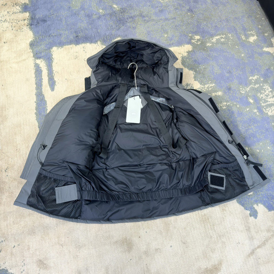 カナダグース「Canada Goose」パーカーダウンコート