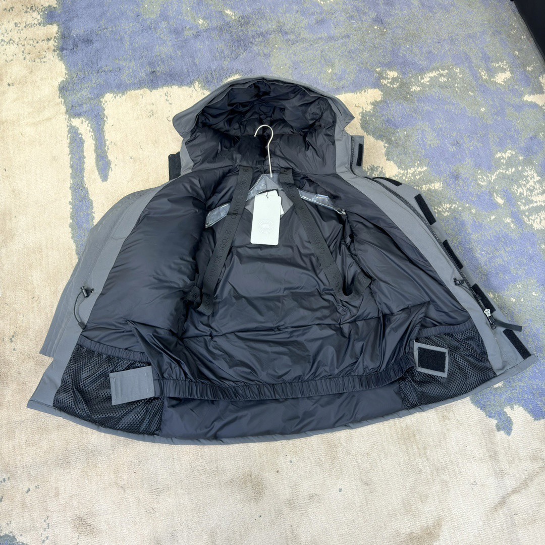 カナダグース「Canada Goose」パーカーダウンコート