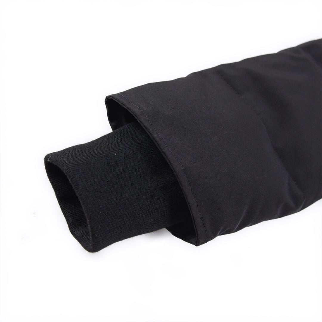 カナダグース「Canada Goose」パーカーダウンコート