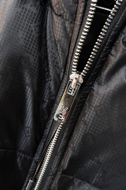 ルイ・ヴィトン「Louis Vuitton」‌ MONOGRAM PILLOW ダウンジャケット