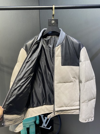 エルメス「Hermès」 2025秋冬 ダウンジャケット