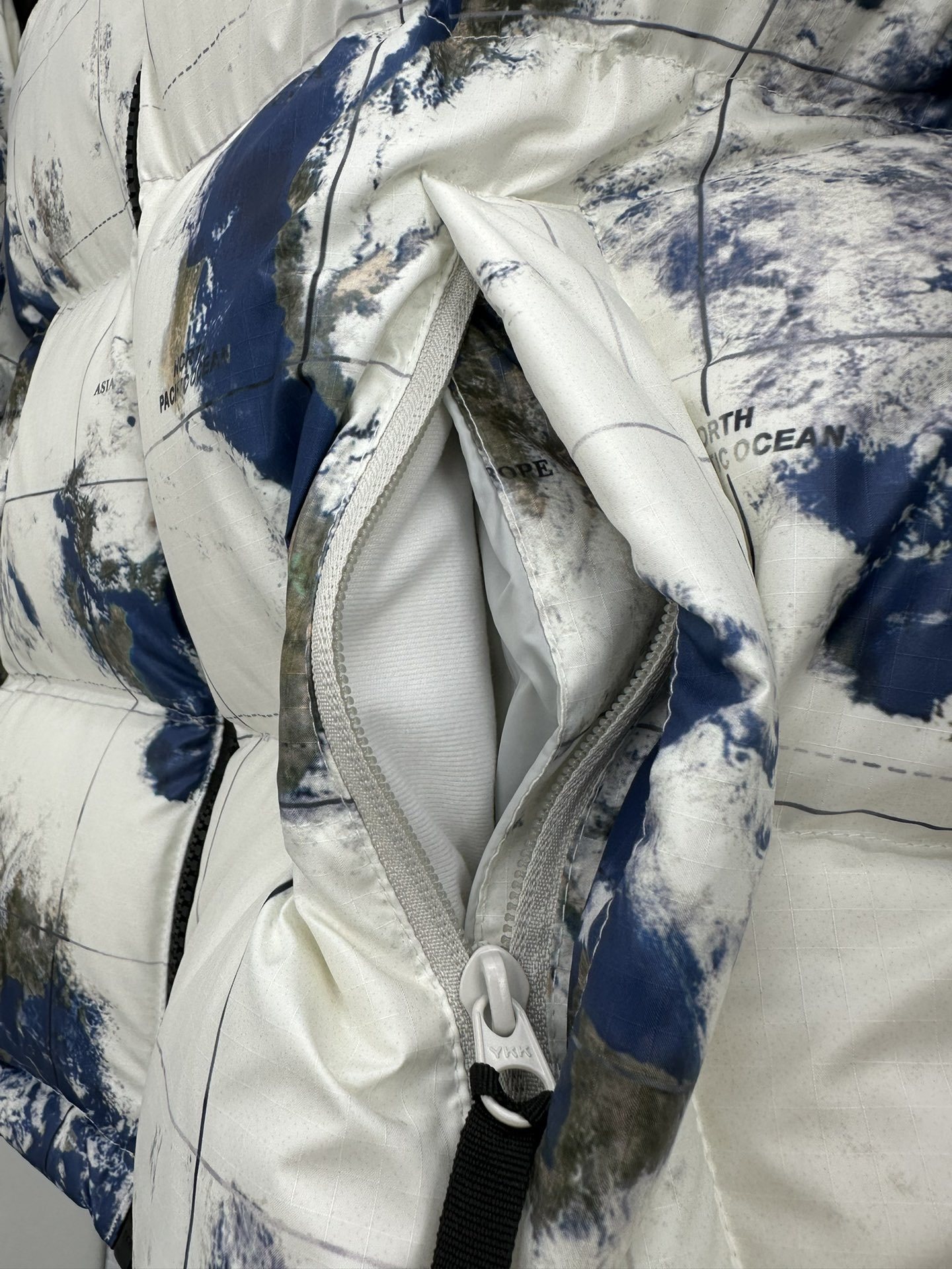 ザ・ノースフェイス「The North Face」Nuptse 1996 アースカラー ダウンジャケット