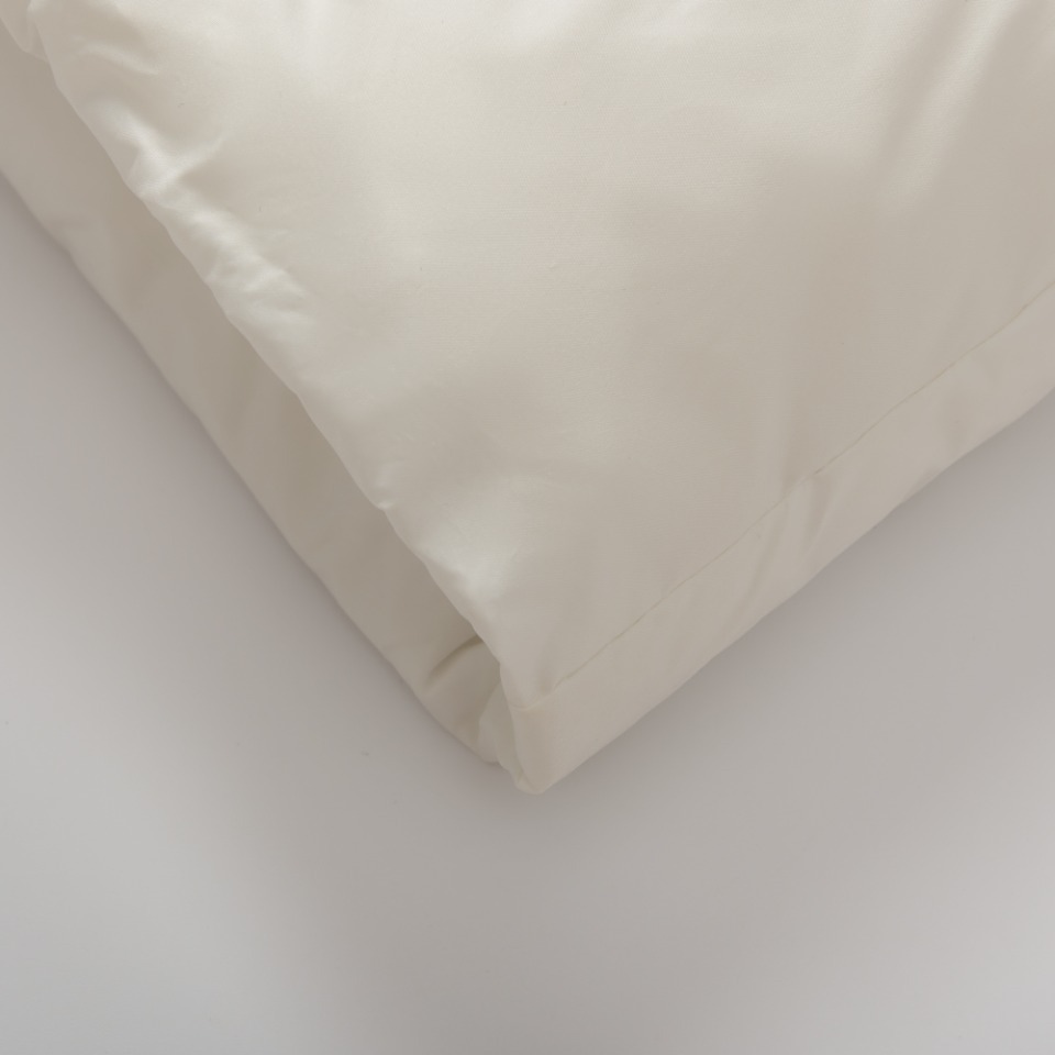 バレンシアガ「Balenciaga」‌フレームシルエットダウンジャケット