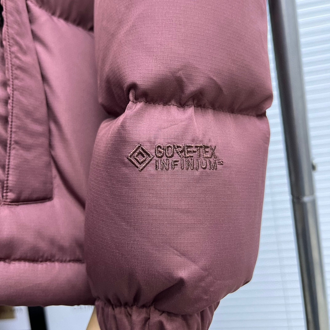 ザ・ノースフェイス「The North Face」22F-WS Nuptse Hoodie ダウンジャケット