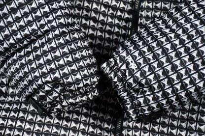 「コラボモデル」The North Face× Week5 コラボ スタッド Nuptse ダウンジャケット