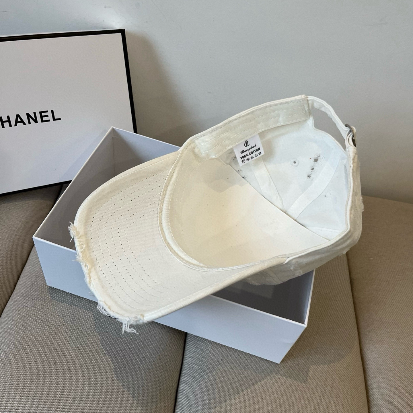 シャネル「Chanel」2025 クラシック ロゴ ベースボールキャップ