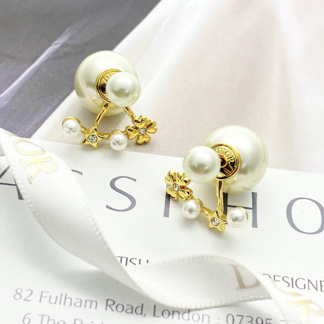 ディオール「Dior」 ダブルパール＆スター イヤリング