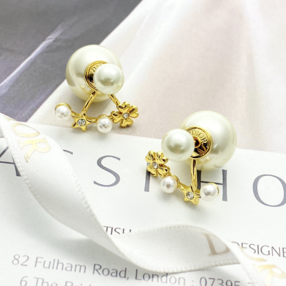 ディオール「Dior」 ダブルパール＆スター イヤリング