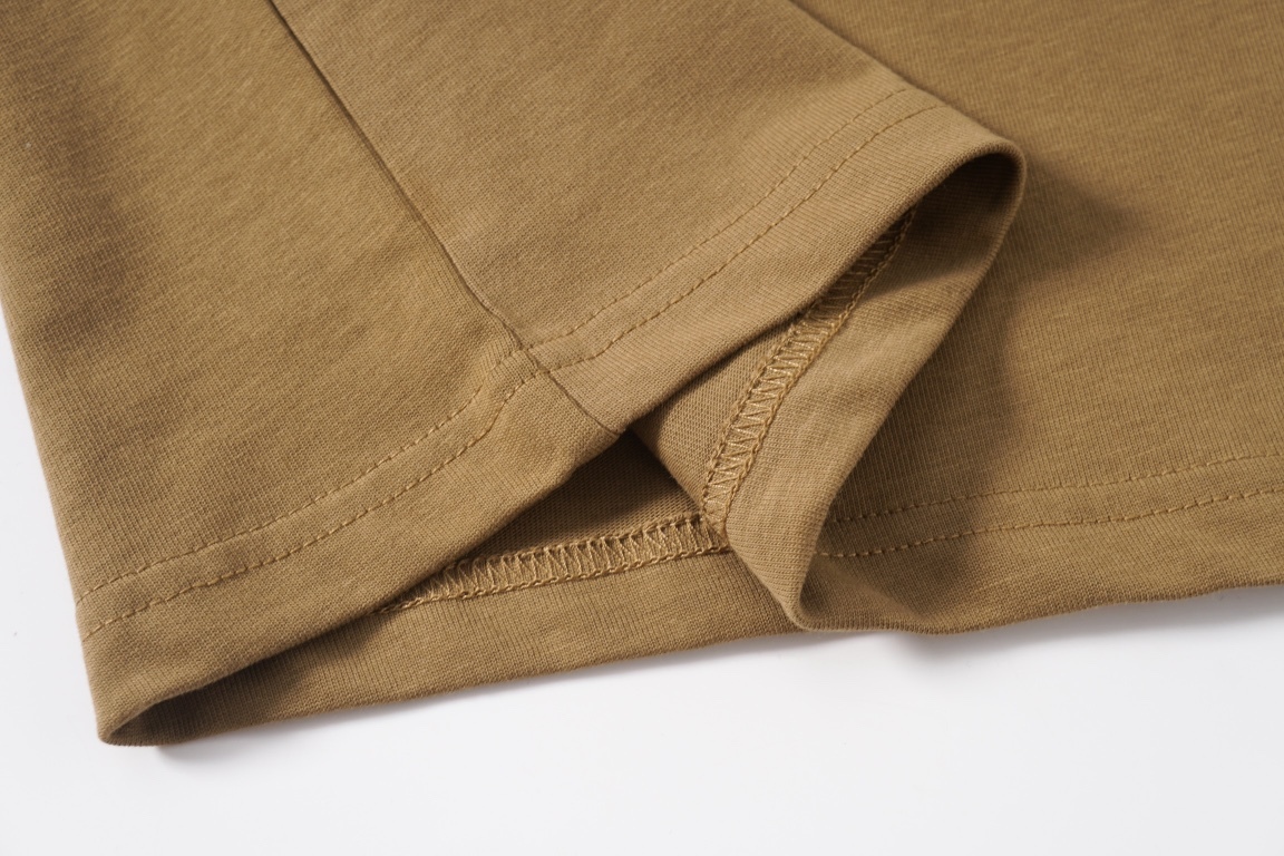 ルイ・ヴィトン「Louis Vuitton」ラリアットレターロゴ刺繍半袖Tシャツ