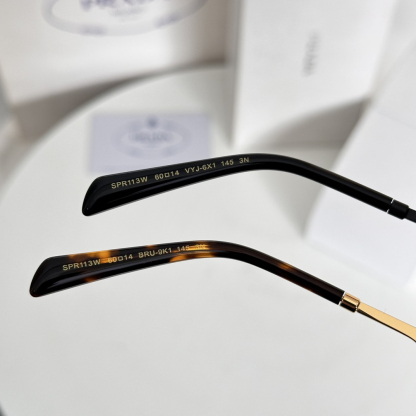 プラダ「Prada」Linea Rossa 2025 サングラス