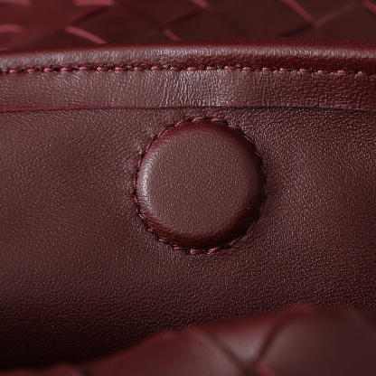 ボッテガ・ヴェネタ「Bottega Veneta」 Hop ラージショルダーバッグ