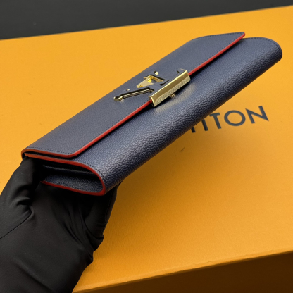 ルイ・ヴィトン(Louis Vuitton) ポルトフォイユ･カプシーヌ