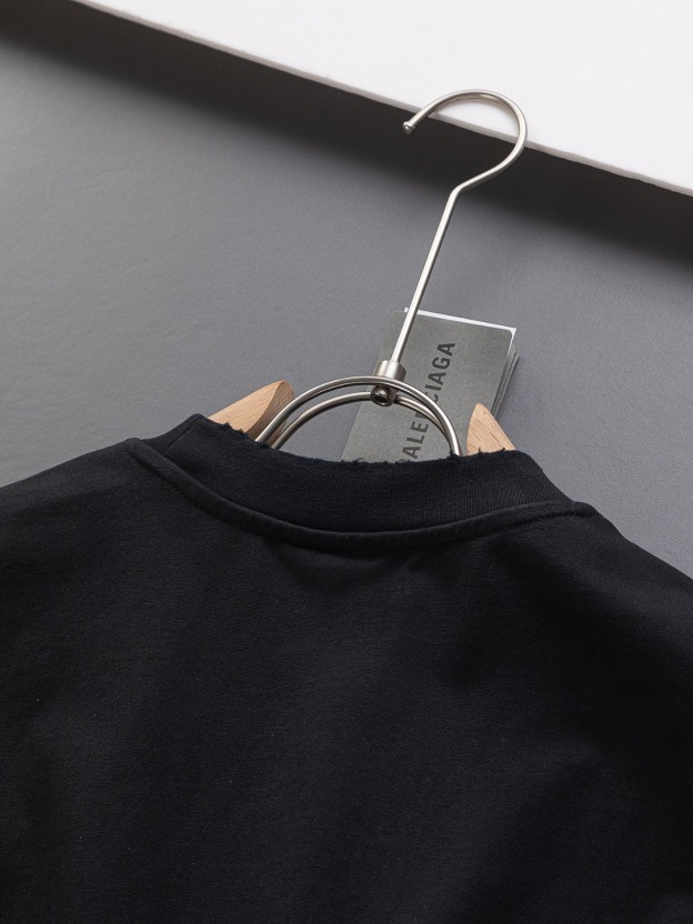 バレンシアガ「Balenciaga」ツートンカラー レター エンブロイダリー Tシャツ