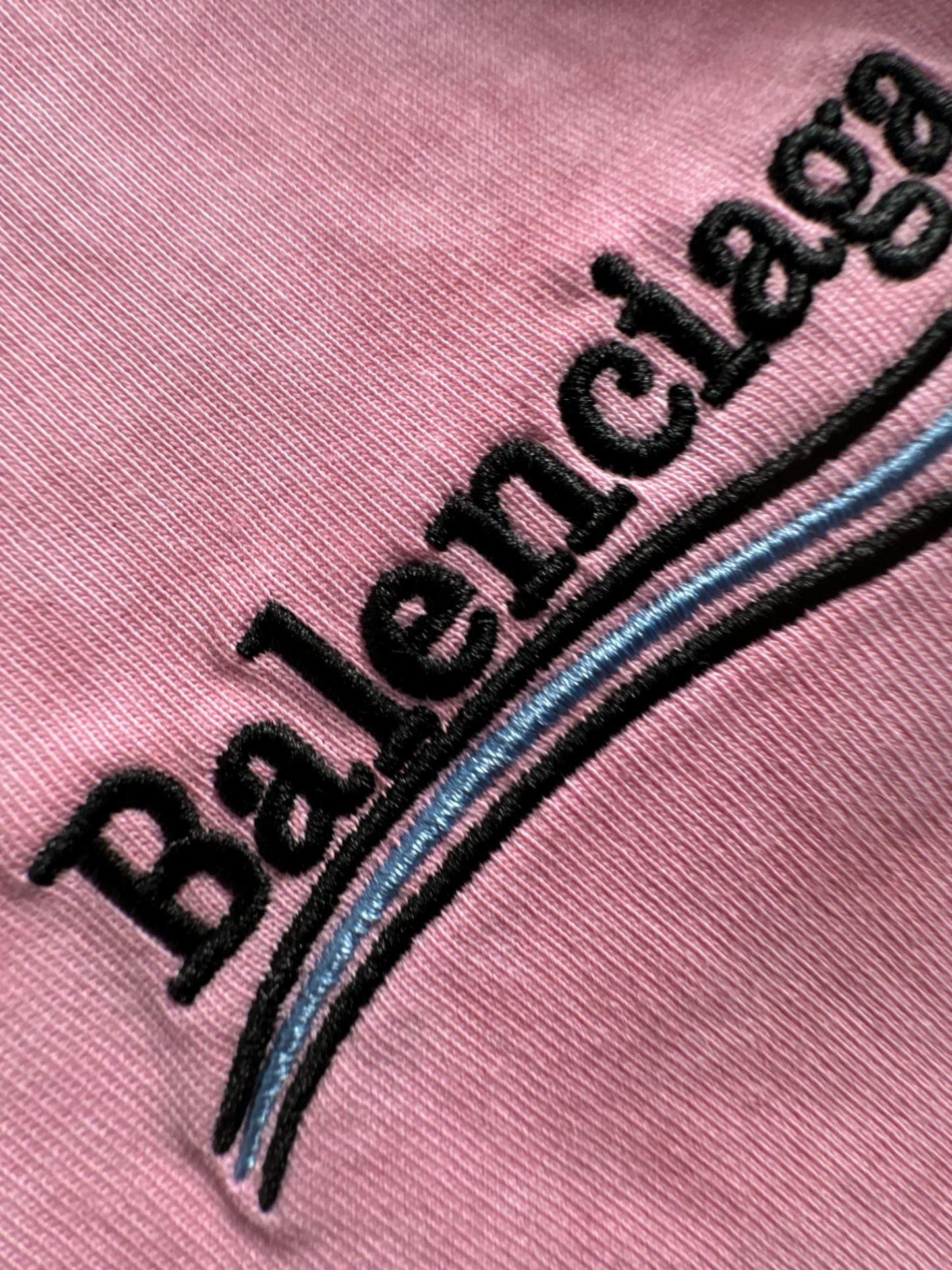 バレンシアガ「Balenciaga」ウェーブ コーラ レター エンブロイダリー Tシャツ