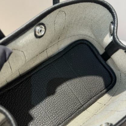 エルメス「Hermès」 Neo Garden Party 23 ショルダーバッグ