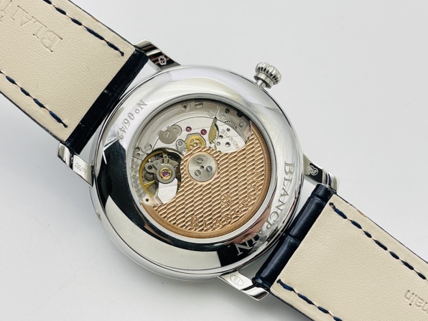 ブランパン「Blancpain」フィフティ・ファゾム 自動巻きダイバーズウォッチ42mm