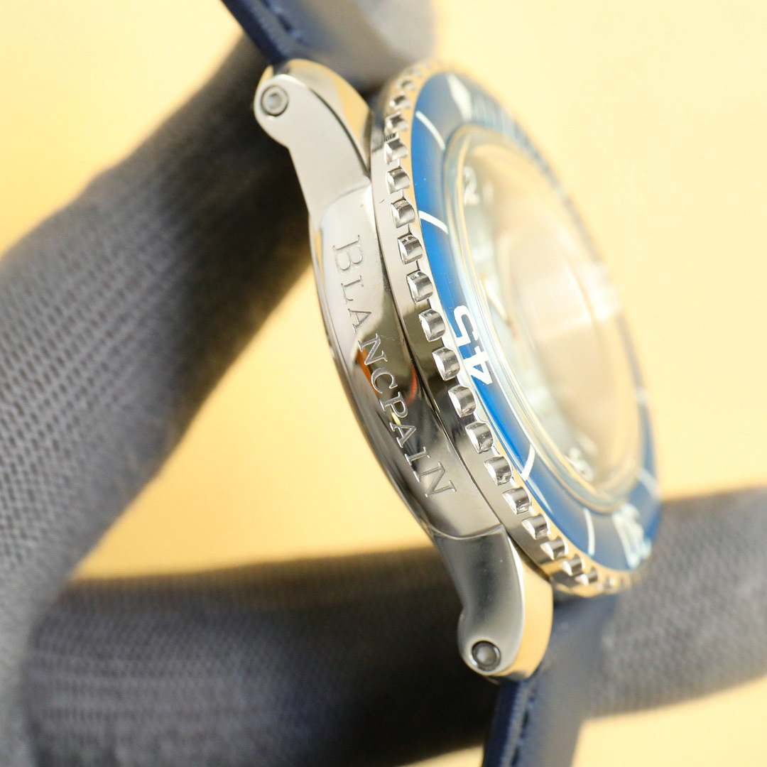 ブランパン「Blancpain」フィフティ・ファゾム自動巻きダイバーズウォッチ45mm